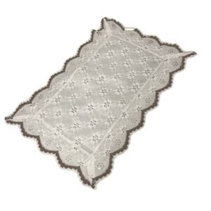 Vintage handcrafted eyelet doily placemat
